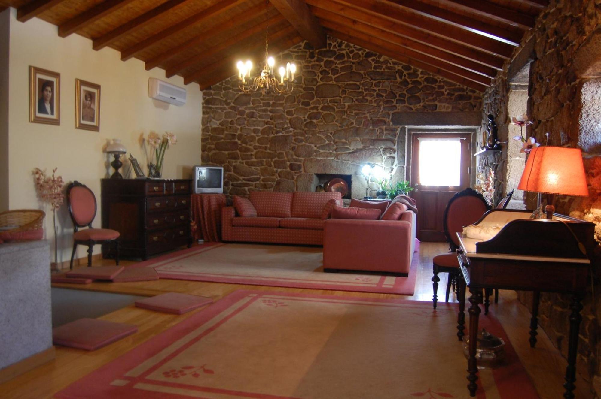 Outros Tempos Turismo De Aldeia Hotel Aricera Kültér fotó