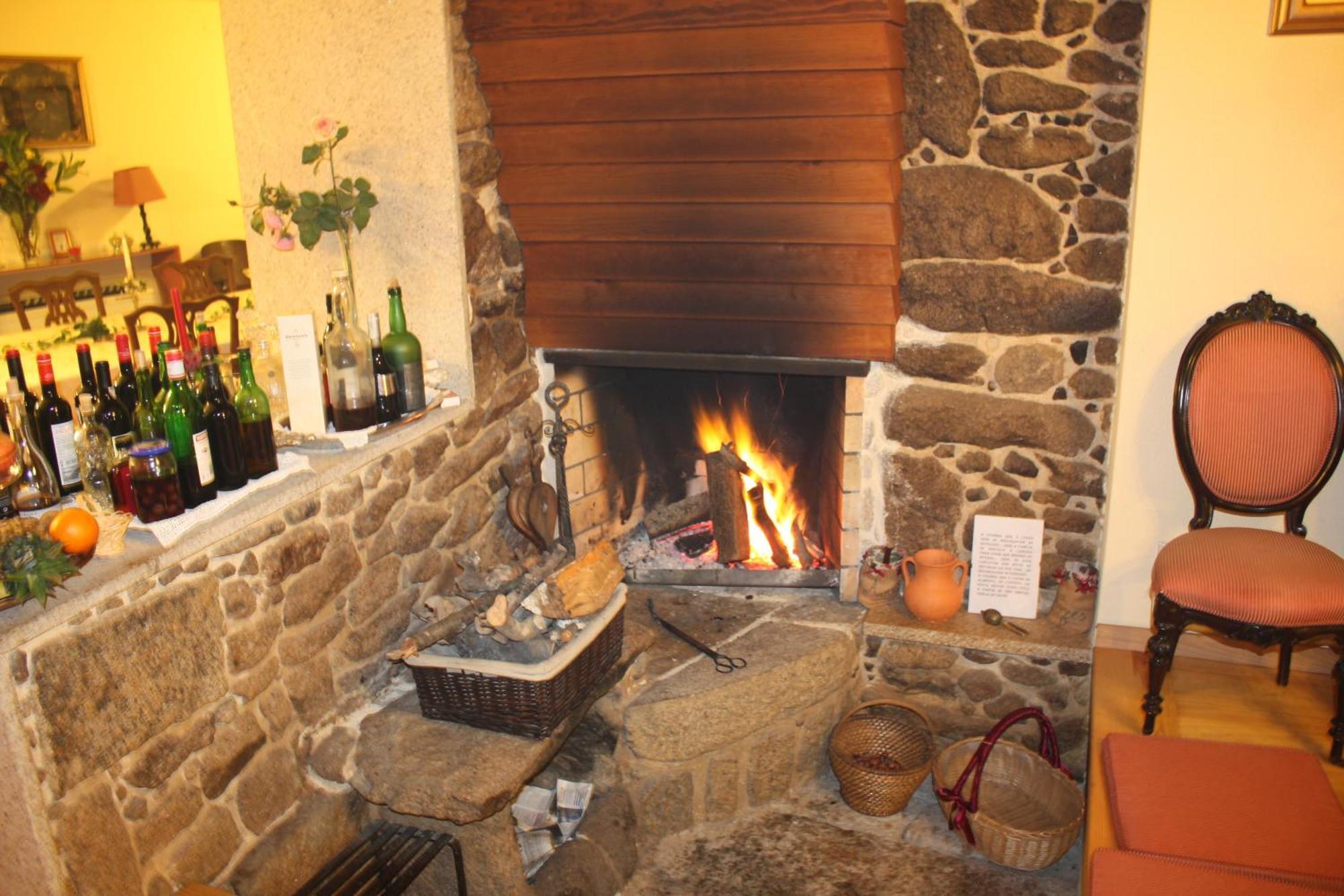 Outros Tempos Turismo De Aldeia Hotel Aricera Kültér fotó